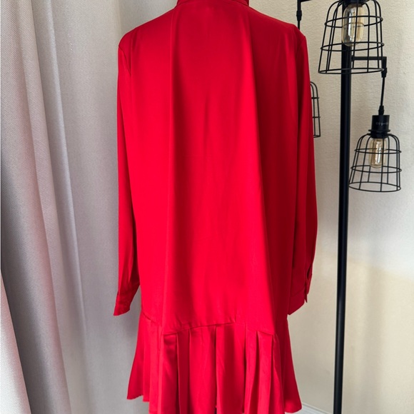 Tuckernuck Red Crepe Tate Dress Women’s Size Medium - Picture 9 of 11